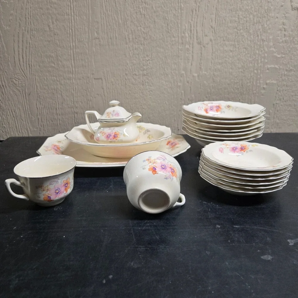 Vintage WS George Lido Canarytone Floral Dinnerware Set Platter Bowls Cups 196A
